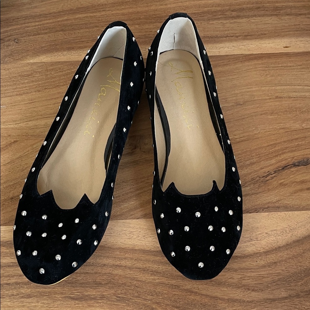 Chic Black Studded Loafers 8US